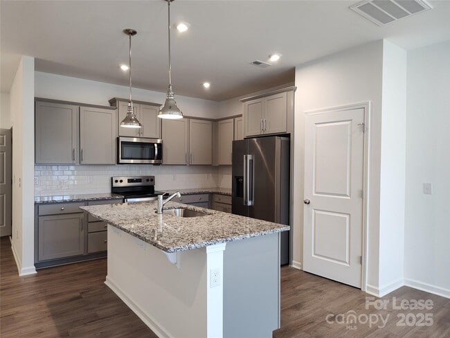 Building Photo - 10033 Guardian Dr