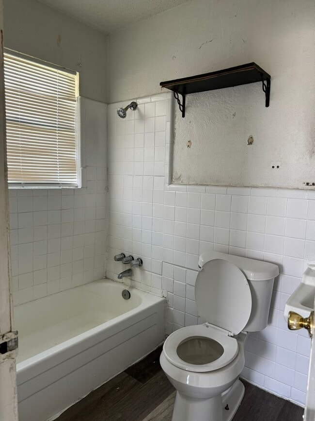 Building Photo - 1900 N 4th St