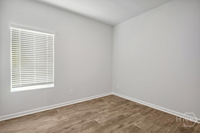 Building Photo - 150 Bottlebrush Dr