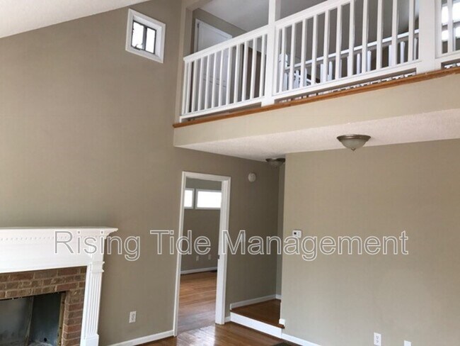 Building Photo - 2208 Mountain View Rd