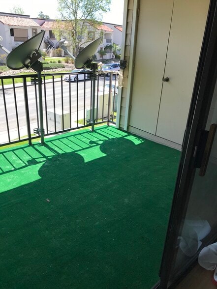 Building Photo - 10910 Summerdale Way