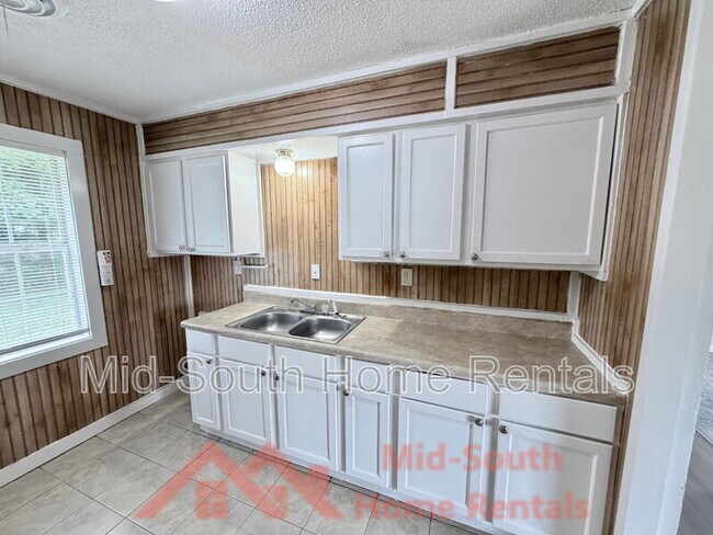 Building Photo - 474 Brockwood Cove