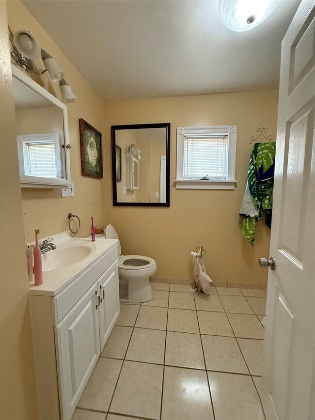 Building Photo - 3215 Stack Ave