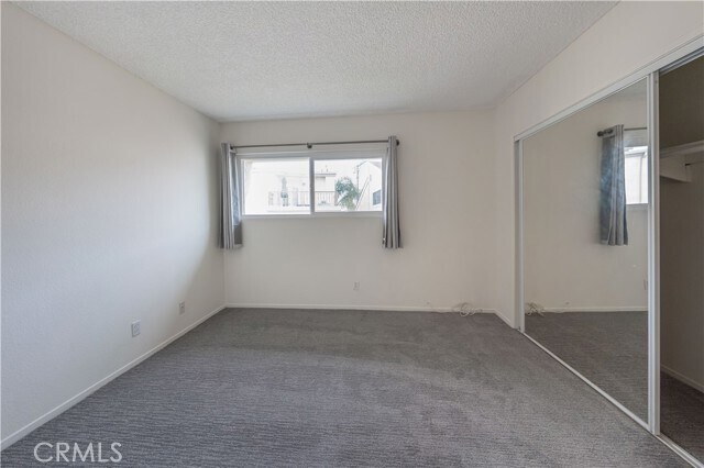 Building Photo - 423 2nd St