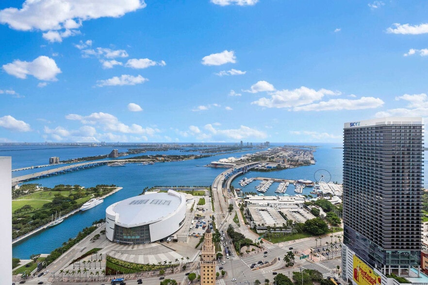 Building Photo - 159 NE 6th St