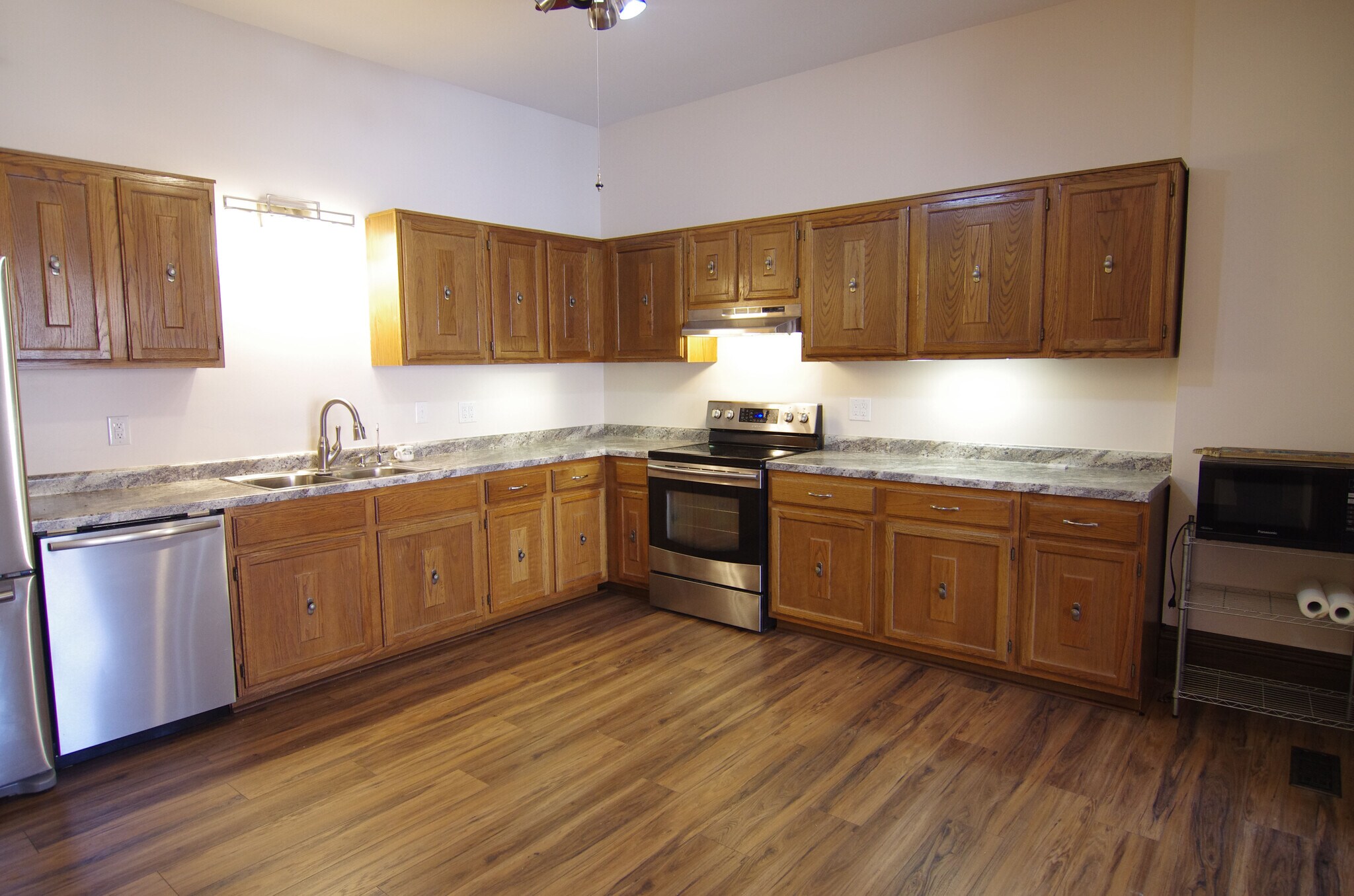 Spacious Kitchen - 418 N Main St