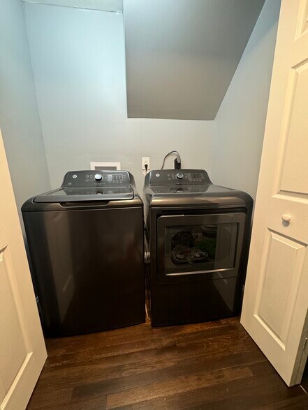Laundry Machines - 1466 NY-292