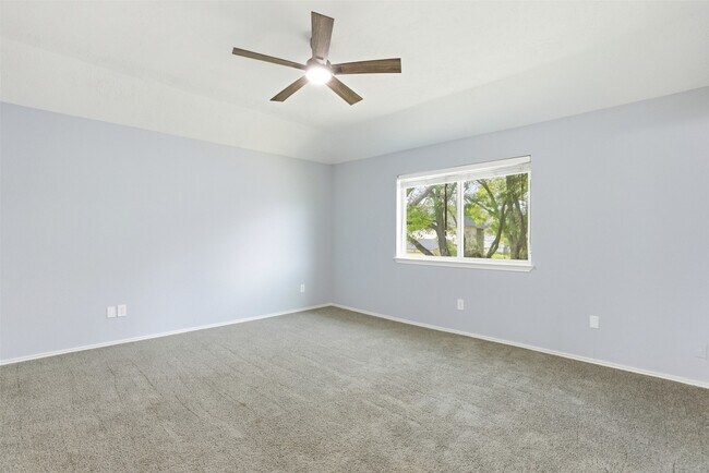 Building Photo - 7235 Battle Hills Dr