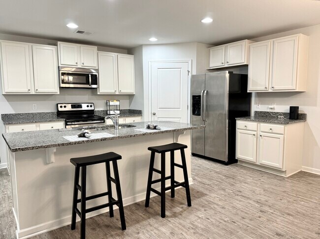 Building Photo - 15 Hawkhorn Ct