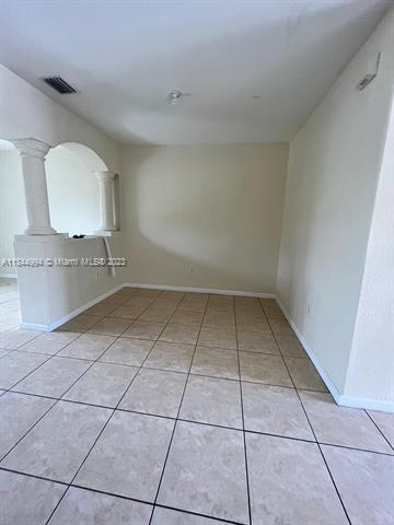 Building Photo - 1475 SE 24th Ct