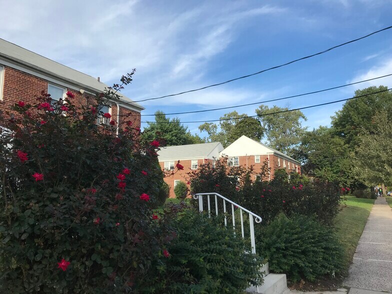 Primary Photo - 316 Magnolia St