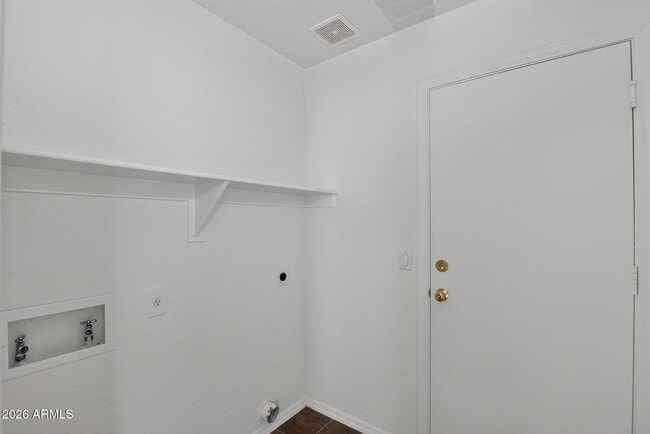 Building Photo - 13737 W Peck Dr
