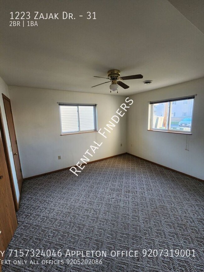 Building Photo - 1223 Zajak Dr