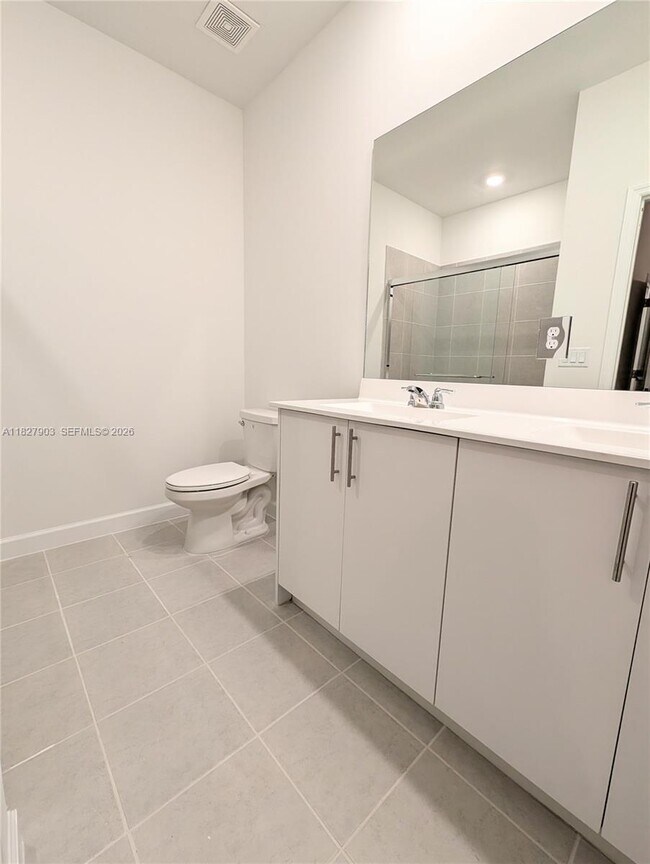 Building Photo - 1172 NW 1st Ter