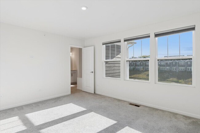 Building Photo - 2206 Weatherbee Ln