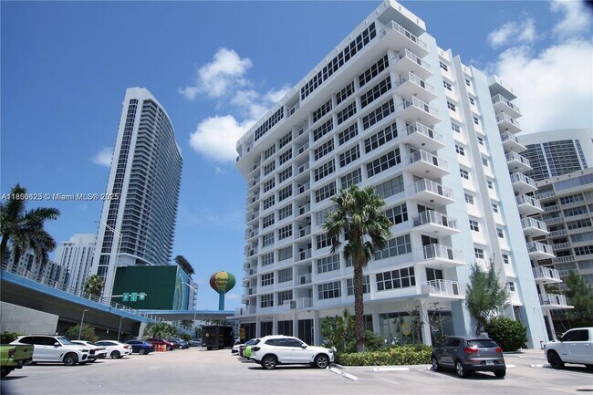 Building Photo - 1801 S Ocean Dr