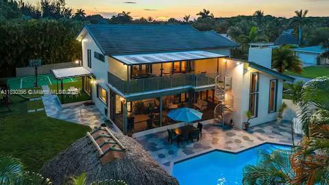 Building Photo - 6140 SW 56th Ct