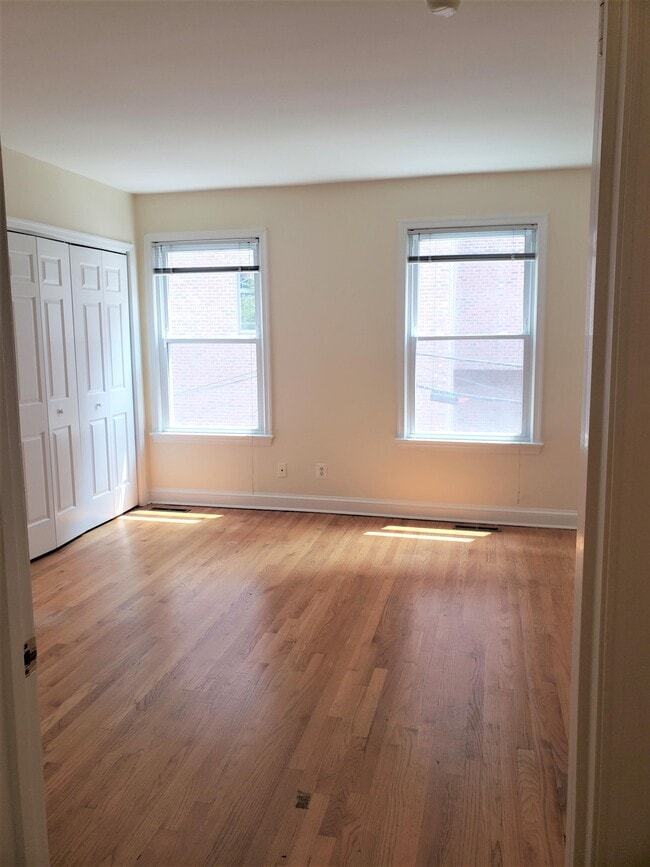 Building Photo - 2308 L St NW