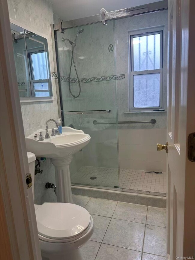 Building Photo - 83-09 57th Ave