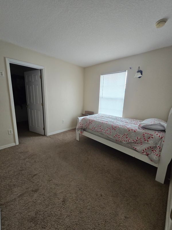 Building Photo - 2500 Baykal Dr