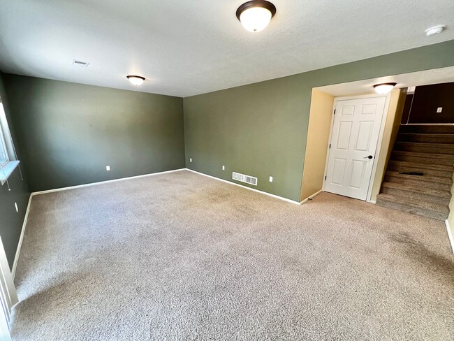 Building Photo - 4 Bed 3 Bath House in NE Fort Collins -  M...