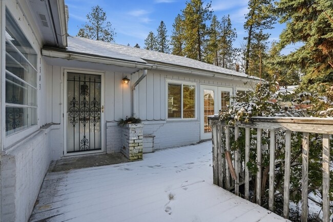 Building Photo - 1503 S SE Blvd