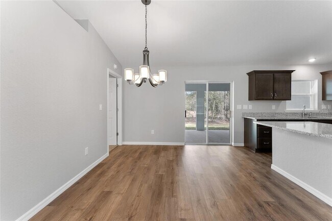 Building Photo - 9461 N Sandree Dr