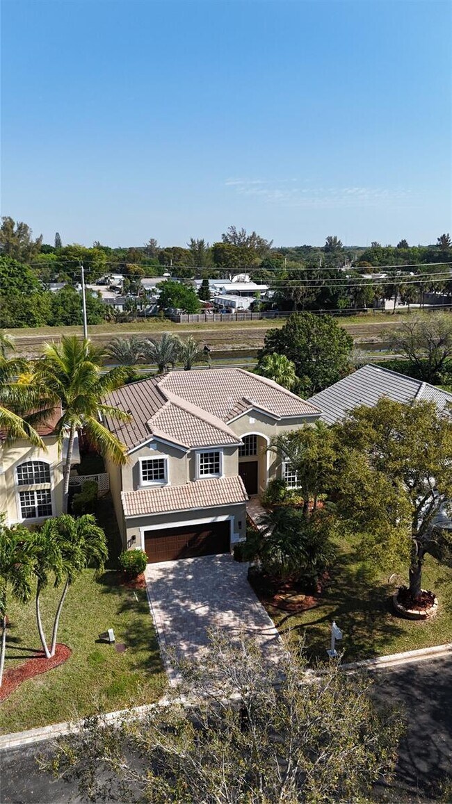 Building Photo - 6733 NW 81st Ct