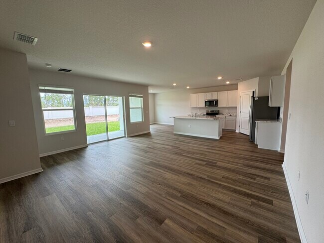 Building Photo - 17471 Whiskey Crk Trl