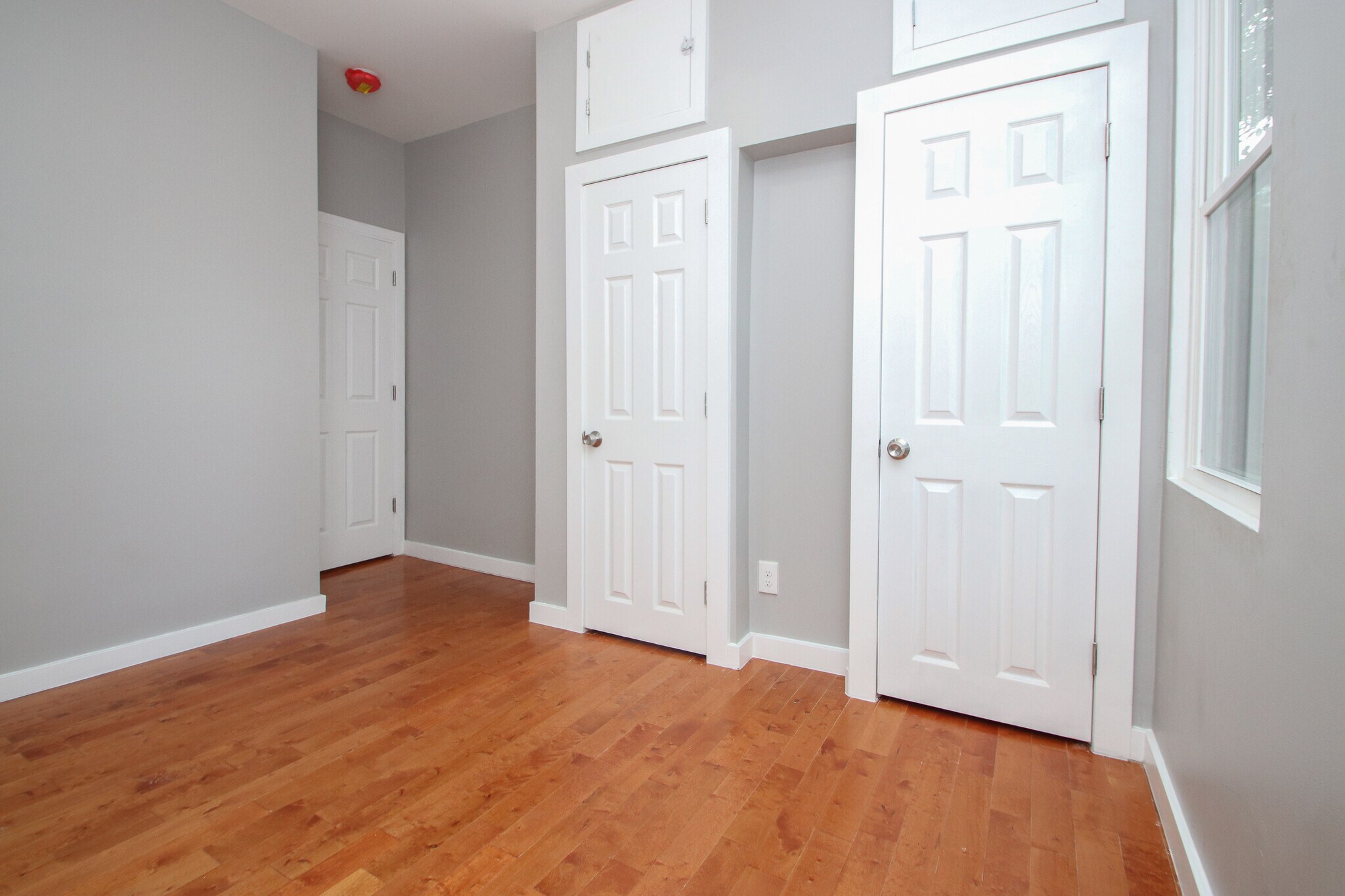 Building Photo - 3831 N Sydenham St