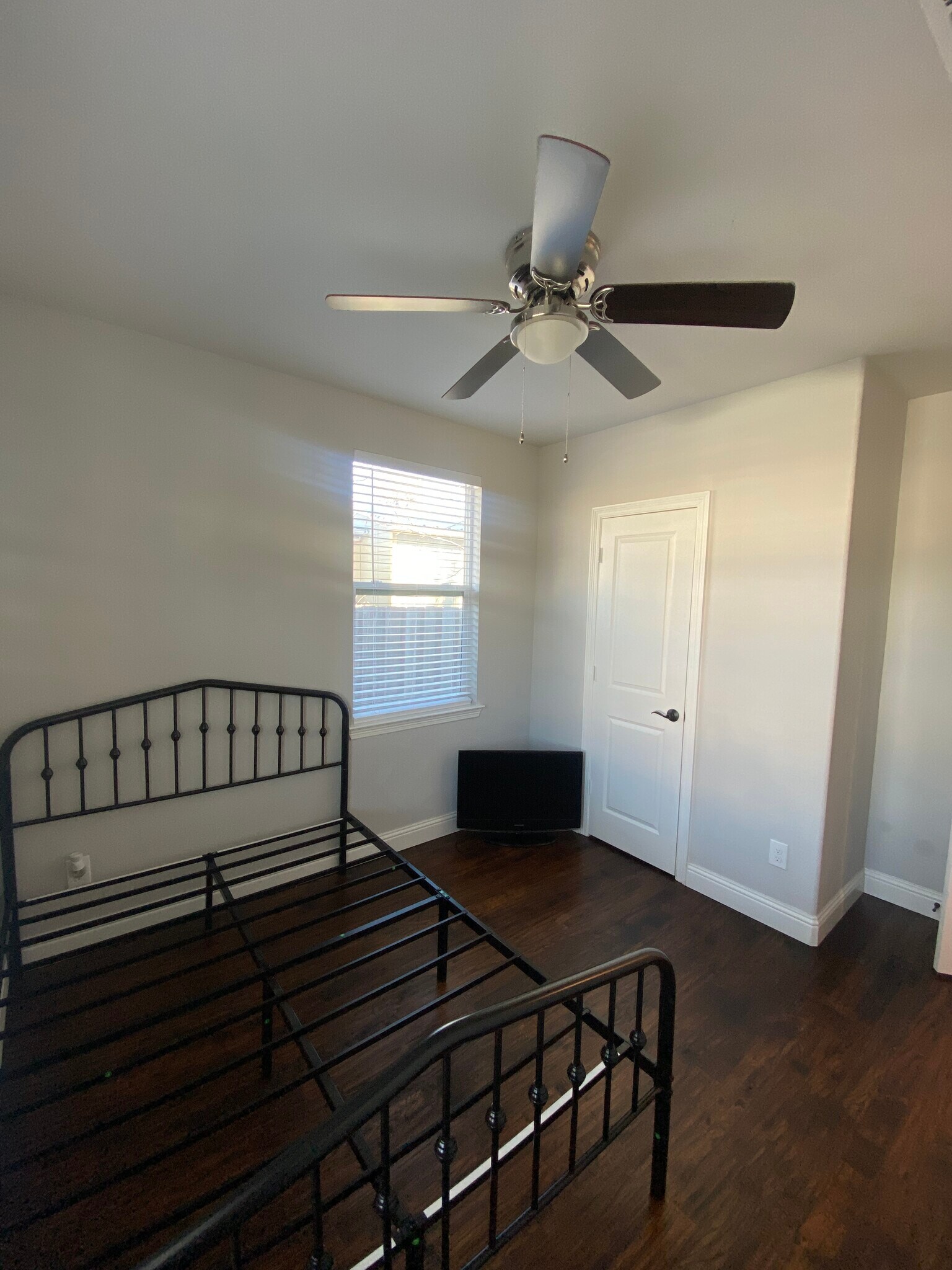 Building Photo - 106 Beech St