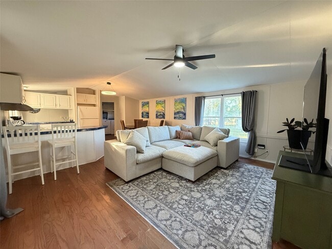 Building Photo - 3074 S Farm to Market 1486