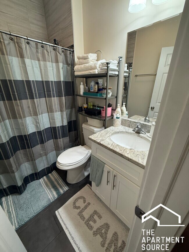 Building Photo - 1433 N Cleaver St