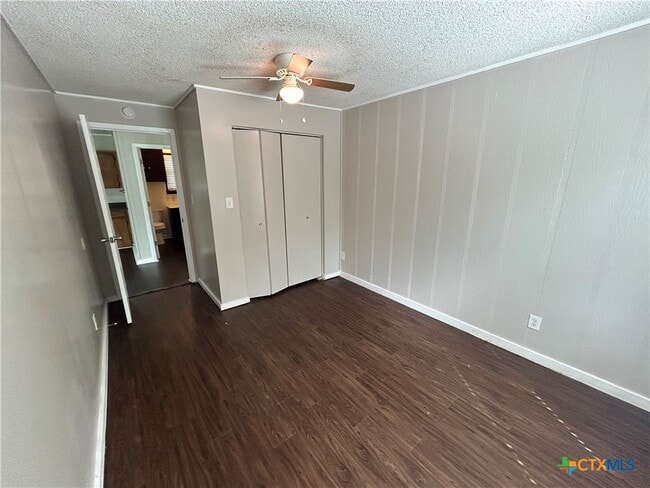 Building Photo - 1484 W Klein Rd