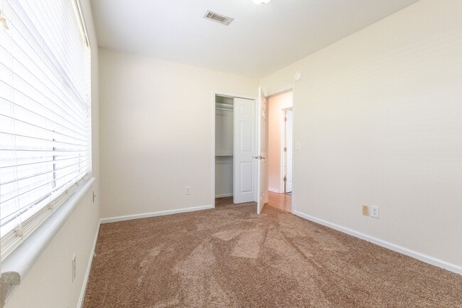 Building Photo - 3 BR 2 bath home in Troy