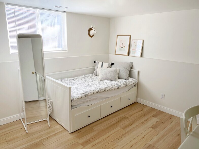 Building Photo - 820 Bourdeaux Dr