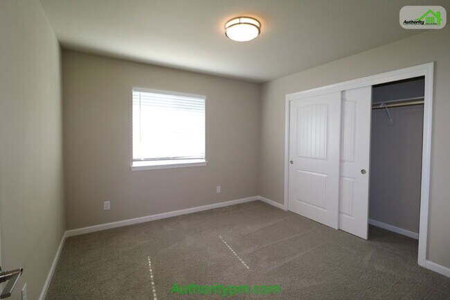 Building Photo - 844 Mission De Oro Dr