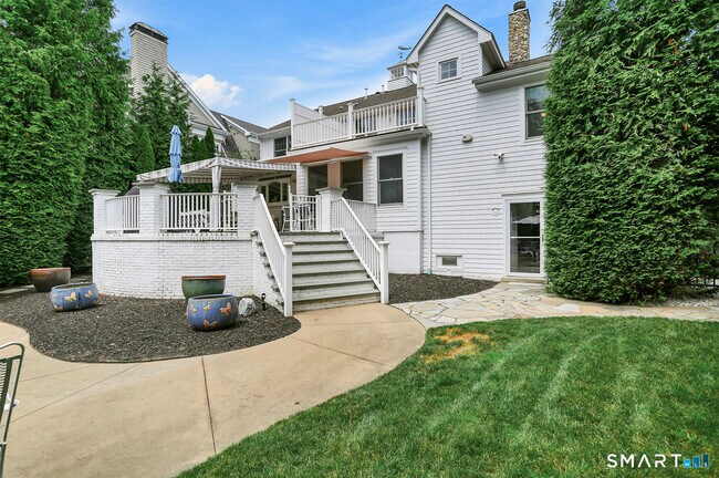 Building Photo - 672 Rowland Rd