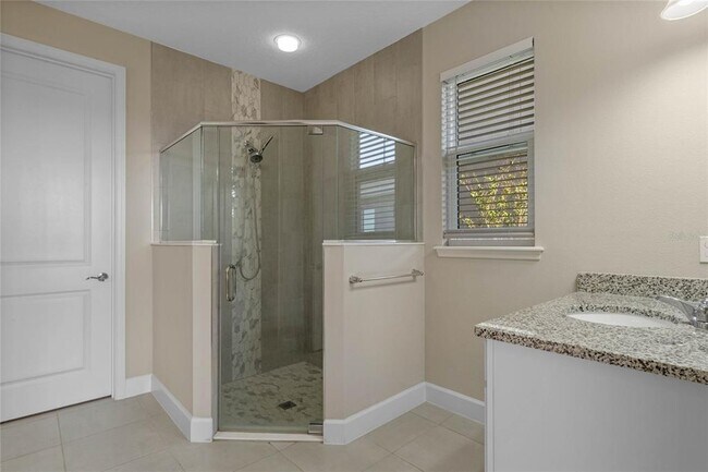 Building Photo - 452 Wedgeworth Ln