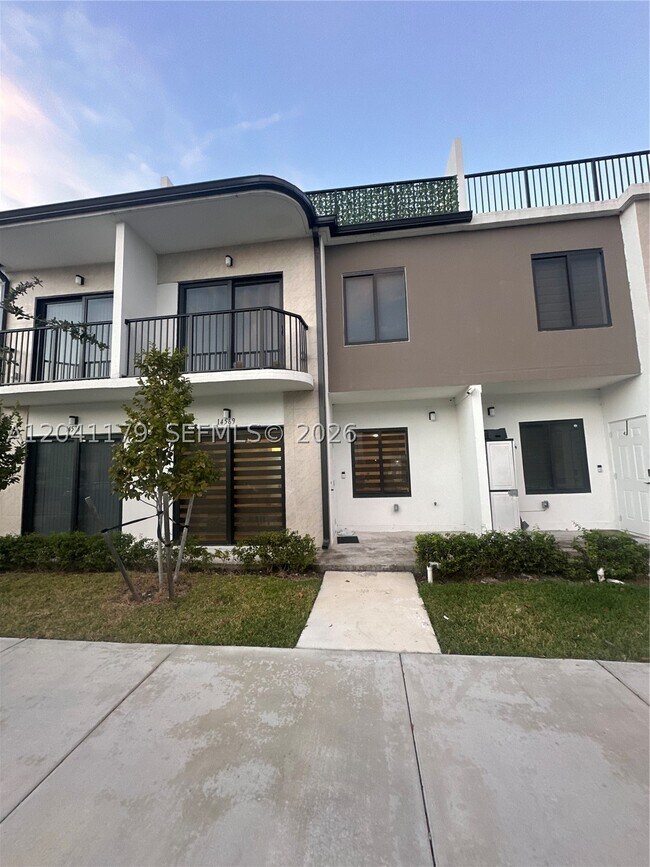 Building Photo - 14569 SW 261 St Ter