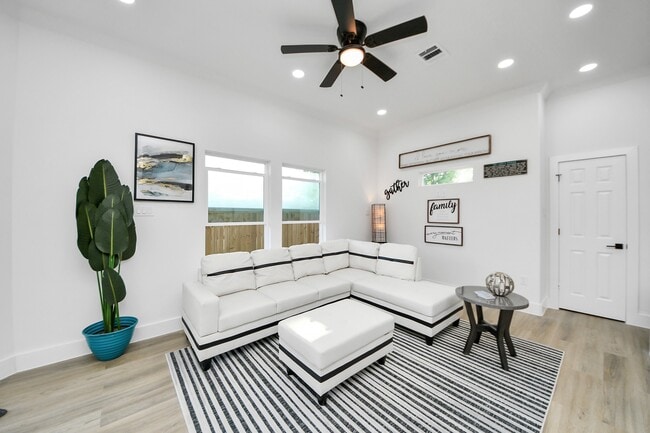 Building Photo - 9305 Jutland Rd