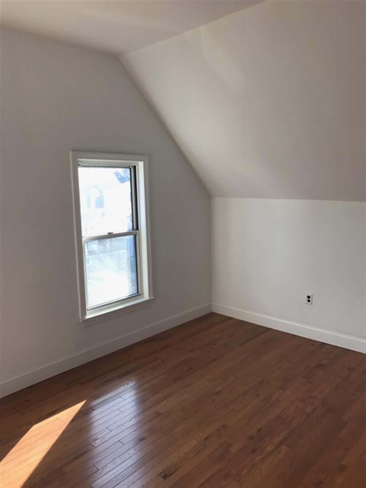 Building Photo - 25 4th St