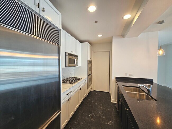 Building Photo - 415 E North Water St