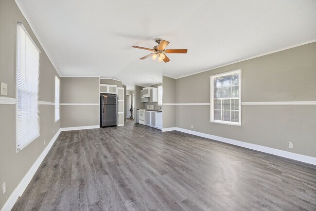 Building Photo - 2382 Bass Dr