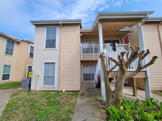 Building Photo - 3506 Cove View Blvd
