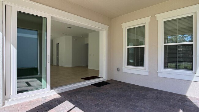 Building Photo - 14415 Crest Palm Ave