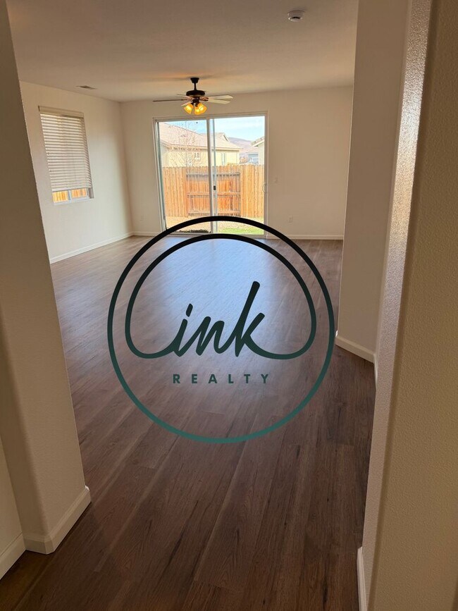 Building Photo - Dayton Home in Gated Community