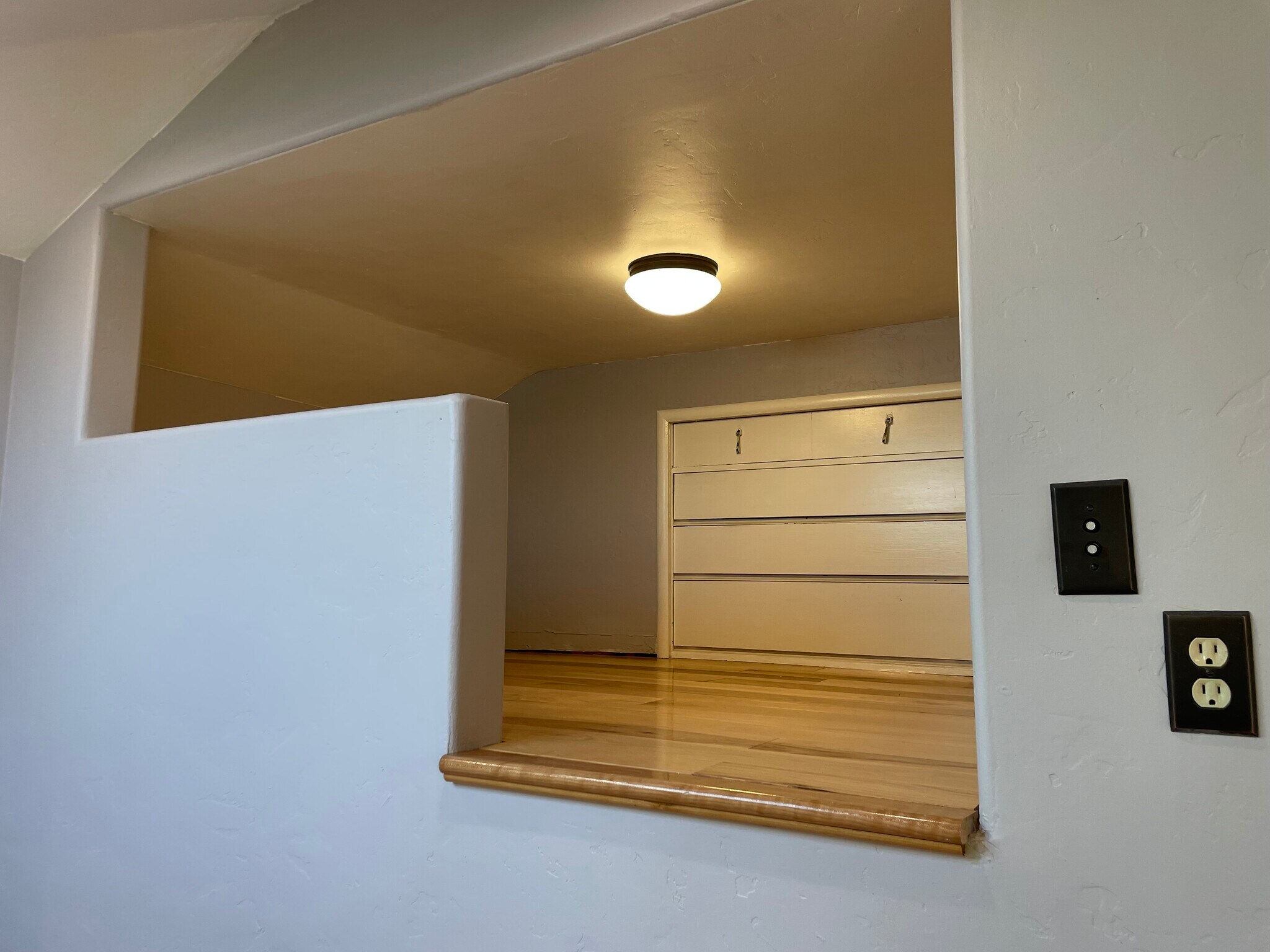 Building Photo - 102 Ash Way