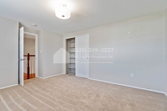 Building Photo - 2511 Kitmore Ln