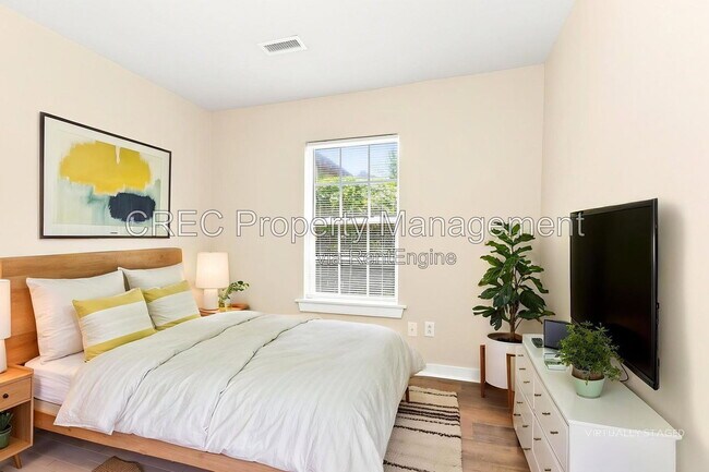 Building Photo - 3302 Florida Ave